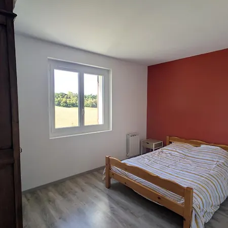 Avec Piscine Holiday home Vazerac